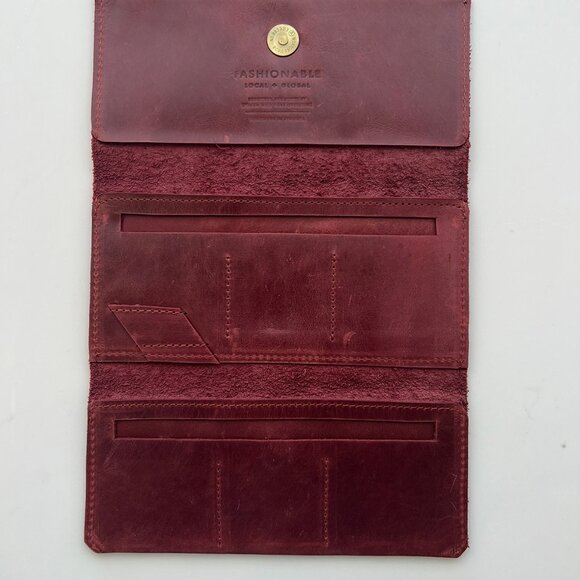 Soft leather wallet by Fashionable - Picture 1 of 3